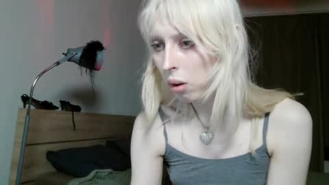 sora999999999 online show from April 12, 11:30 pm