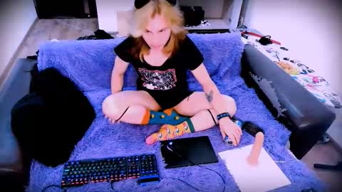 sparkyferret online show from October 3, 9:15 pm