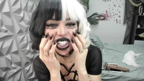 Jane online show from April 1, 1:41 pm