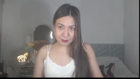 Stella online show from November 4, 5:01 pm