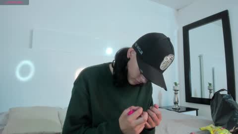 stivenbenet1 online show from December 27, 8:18 pm