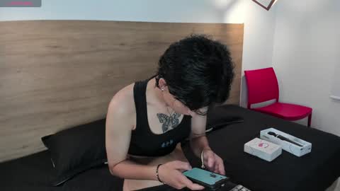 stivenbenet1 online show from January 4, 12:16 pm