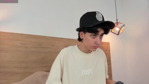 stivenbenet1 online show from January 15, 2:02 pm