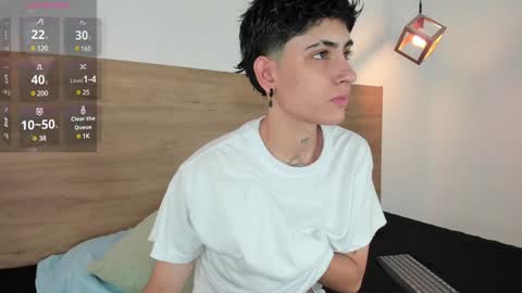 stivenbenet1 online show from January 22, 1:11 pm