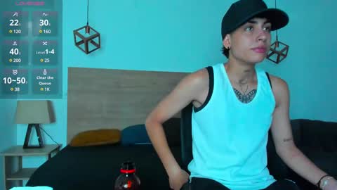 stivenbenet1 online show from February 28, 1:03 pm