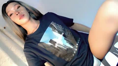 Snapshot of sugarxbaby_ chatting on March 6, 1:42 pm LoveSugar online show from March 6, 1:42 pm