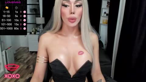 CANDACE online show from October 2, 2:45 am