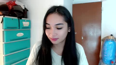 Lilly online show from December 23, 6:48 pm