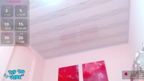 Snapshot of tamarafoxy_ chatting on December 21, 12:59 pm Tamara online show from December 21, 12:59 pm