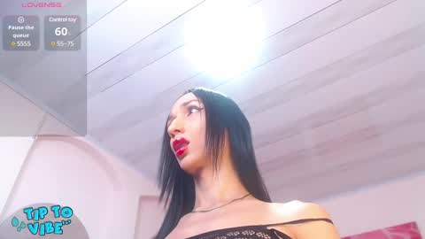 Snapshot of tamarafoxy_ chatting on December 31, 12:36 pm Tamara online show from December 31, 12:36 pm