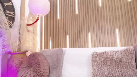 Sofia online show from April 14, 8:36 pm