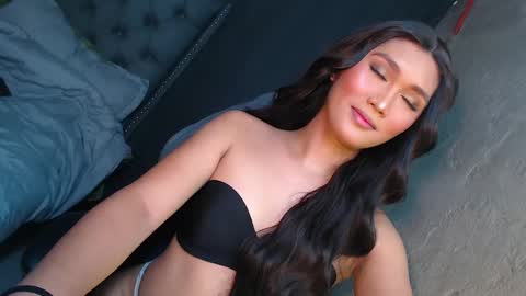 Yuri online show from December 3, 11:07 pm