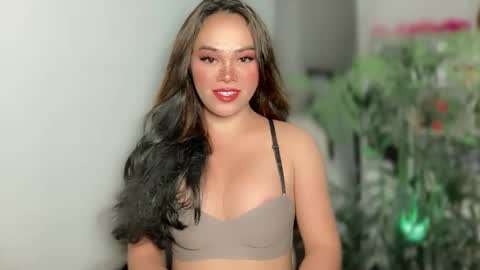 TERRI  the girl will hunt you online show from December 3, 7:27 am