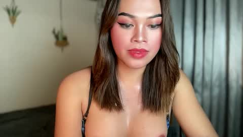 TERRI  the girl will hunt you online show from February 25, 9:42 am