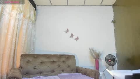 THE QUEEN online show from January 11, 2:15 pm