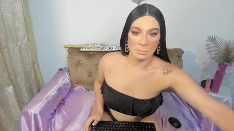 THE QUEEN online show from February 21, 1:55 am