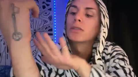 Lucy Lucy online show from October 24, 2:38 am