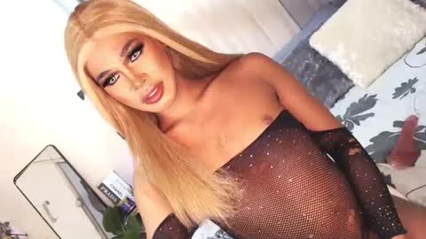 Sam online show from January 22, 5:37 am