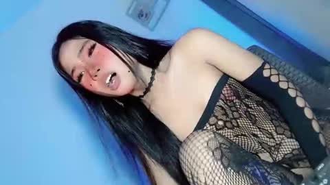 tight_elliana online show from December 20, 11:10 pm