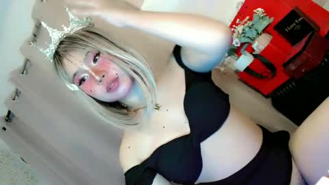 tight_elliana online show from June 25, 6:40 am