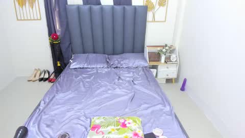 toptranshannah online show from March 29, 1:06 am