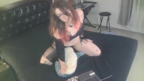 tranicpixiedreamgrl online show from November 25, 1:51 am