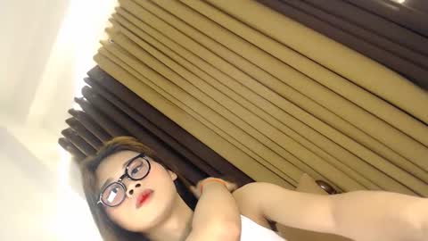 GEN LUXS online show from December 16, 3:50 pm