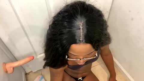 TransDomme Omi online show from October 1, 4:02 am