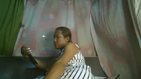 Snapshot of transhottie28 chatting on February 2, 10:46 am transhottie28 online show from February 2, 10:46 am