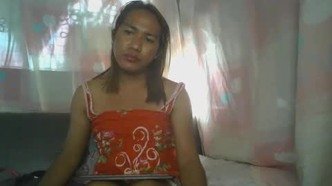Snapshot of transhottie28 chatting on February 24, 12:30 am transhottie28 online show from February 24, 12:30 am