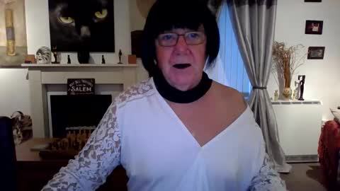 trinity1011 online show from November 8, 6:58 am