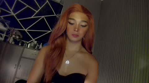 Ms Ella online show from December 7, 3:03 pm