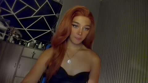 Ms Ella online show from December 12, 2:44 pm