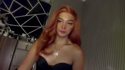 Ms Ella online show from December 29, 12:45 pm