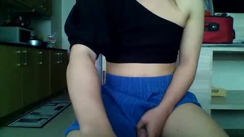 Trishia00 online show from September 25, 2:29 am