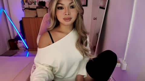 tsgilian_exoticbeauty online show from December 3, 4:17 am