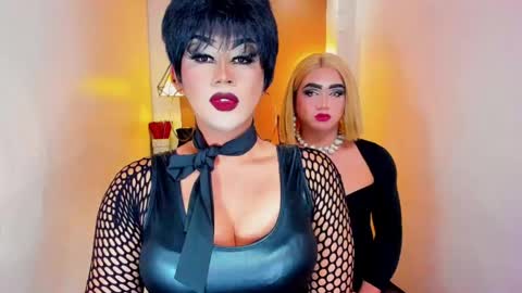 Nicoleeee online show from April 14, 9:09 pm