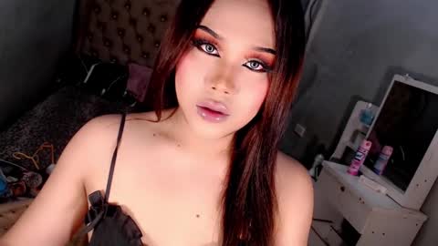 jayvie online show from December 14, 7:47 am