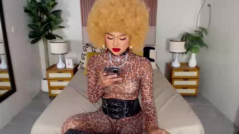 BRIANNA online show from November 6, 7:52 am