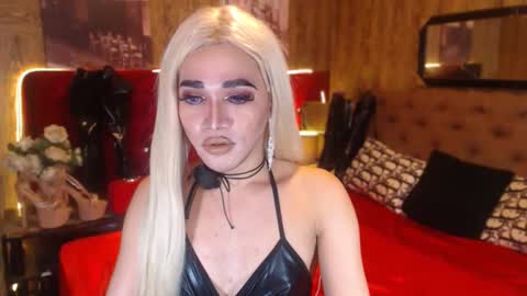 KENDALL online show from January 11, 12:07 pm