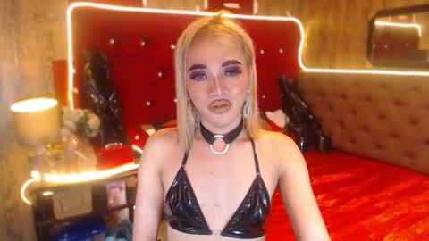 KENDALL online show from January 17, 10:22 am