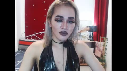 KENDALL online show from March 1, 12:01 pm