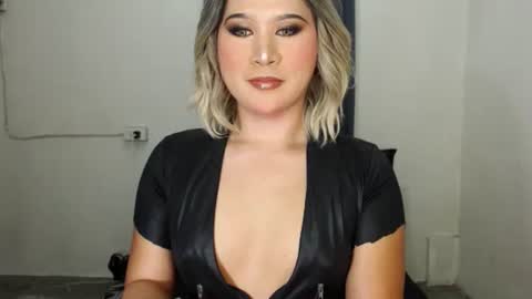 Zoe online show from February 1, 10:59 am