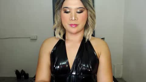 Zoe online show from February 4, 11:05 am