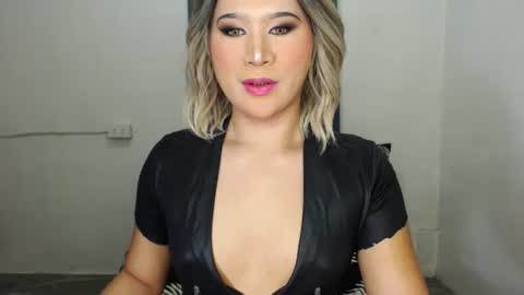 Zoe online show from February 5, 12:27 pm