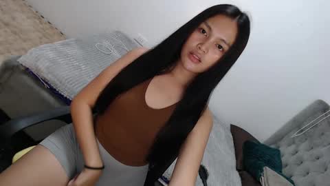 Amira online show from February 4, 1:23 am