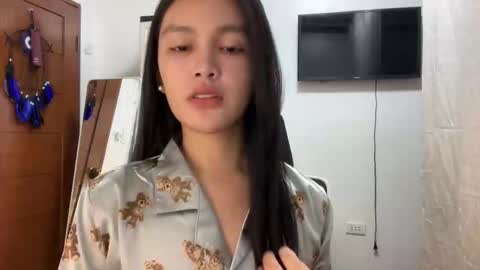 Amira online show from October 9, 12:56 am