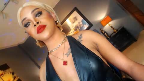 UrMajestyTyra online show from January 17, 2:30 am