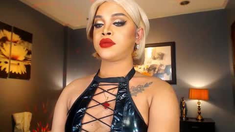 UrMajestyTyra online show from February 3, 6:22 am