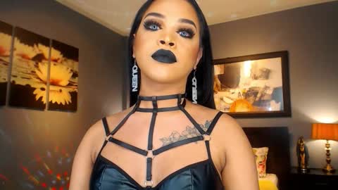 UrMajestyTyra online show from March 25, 1:55 am